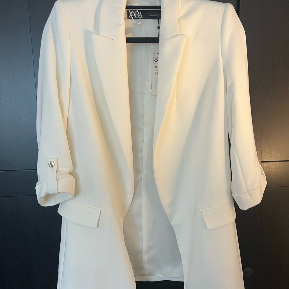 Elegant White Blazer by Ya Los Angeles